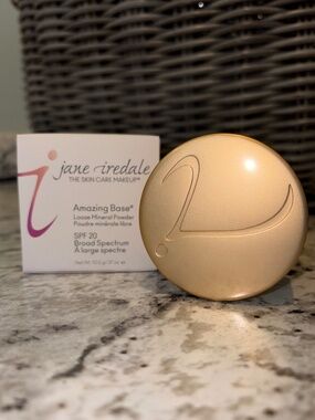 Jane Iredale Amazing Base Loose Mineral Powder-LIGHT BEIGE